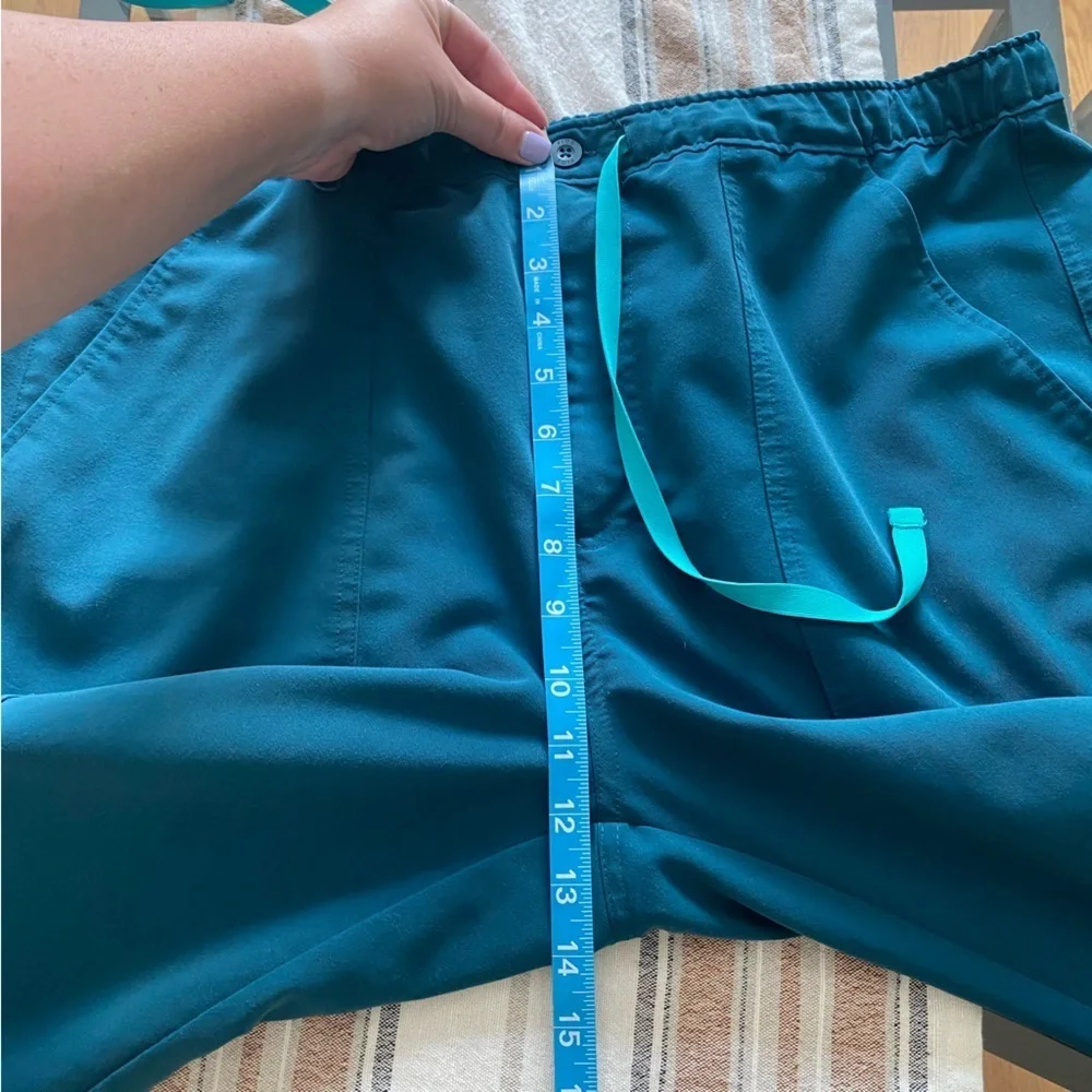 FIGS Teal Blue Cairo Cargo Scrub Pants XL Short
